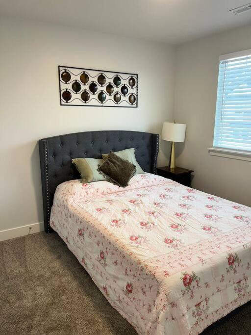 Brand New 3-Beds Stylish Entire House At Lehi Villa Exterior photo