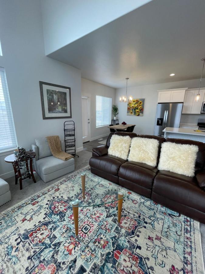 Brand New 3-Beds Stylish Entire House At Lehi Villa Exterior photo